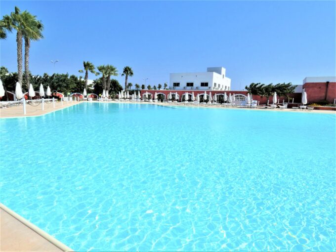 Villa in stile masseria nel Villaggio Chiusurelle – piscina e campi da tennis, Porto Cesareo (Lecce)